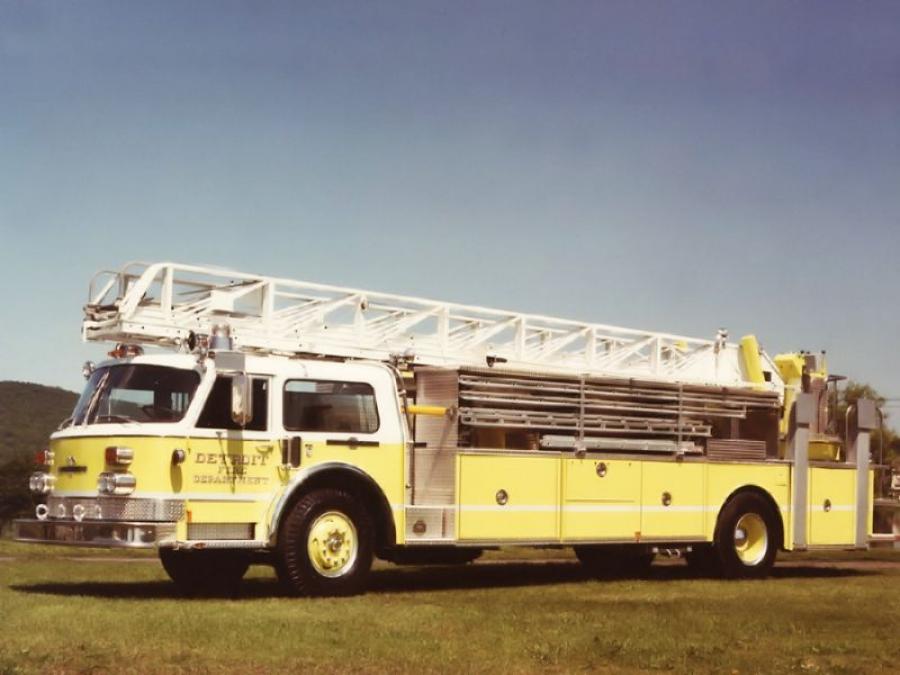  American LaFrance Century 4x2 Lift 1976 года  (фото 1 из 1)